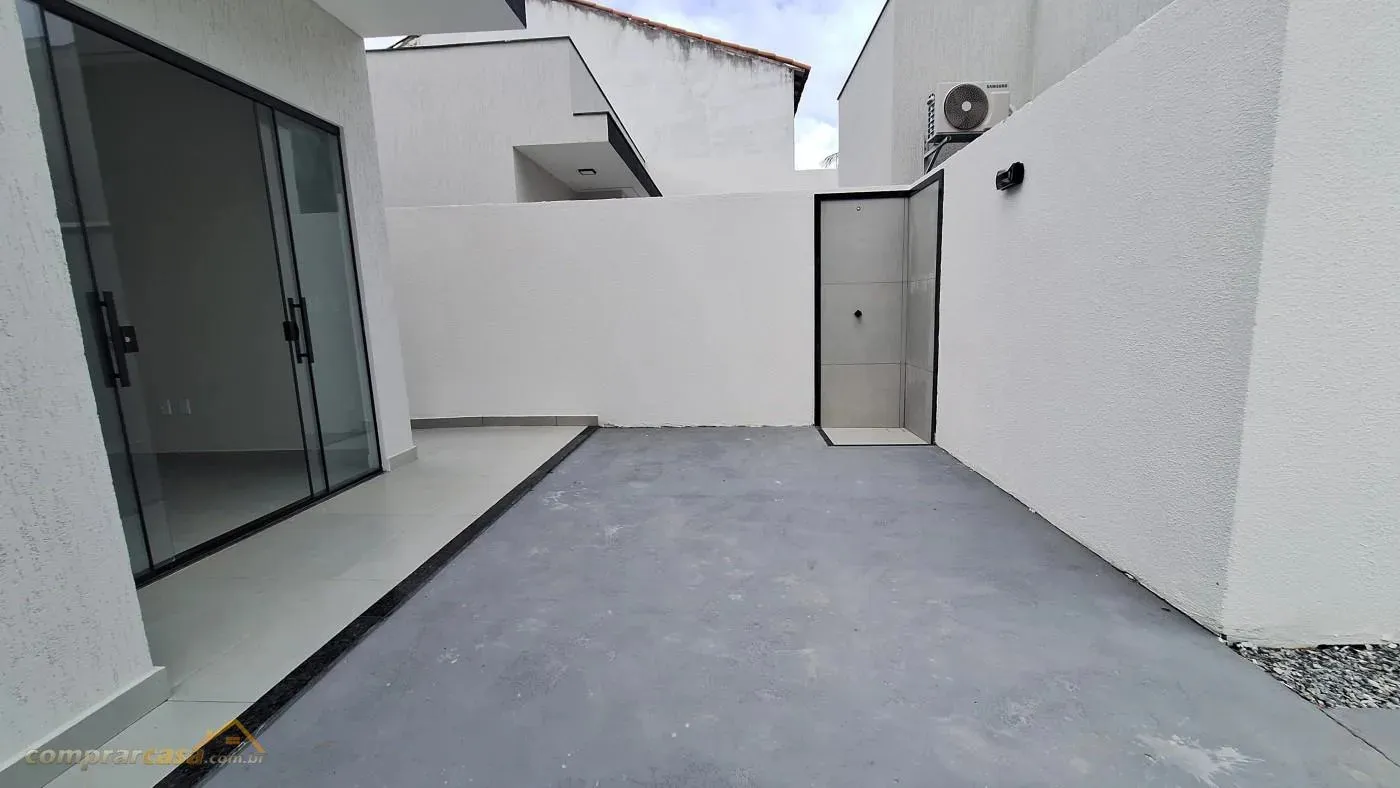 Imagem Casa para Venda em Cabo Frio / RJ no bairro Vila do Peró