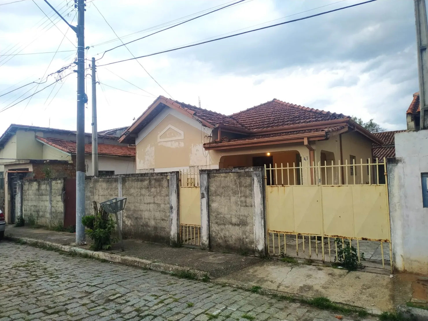 Foto do imóvel Casa à venda 4 Quartos, 5 Vagas, 312M², Centro, Pindamonhangaba - SP
