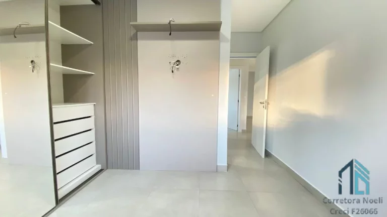 Imagem Apartamento, ensolarado, sacada com churrasqueira, 03 quartos c/suíte, na Praia dos Ingleses em Florianópolis -SC.