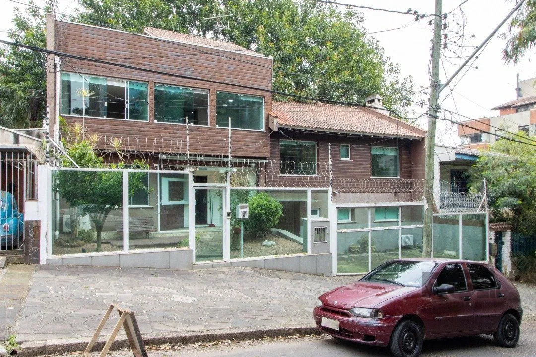 Imagem Excelente casa comercial com aproximadamente 300m² de área construída