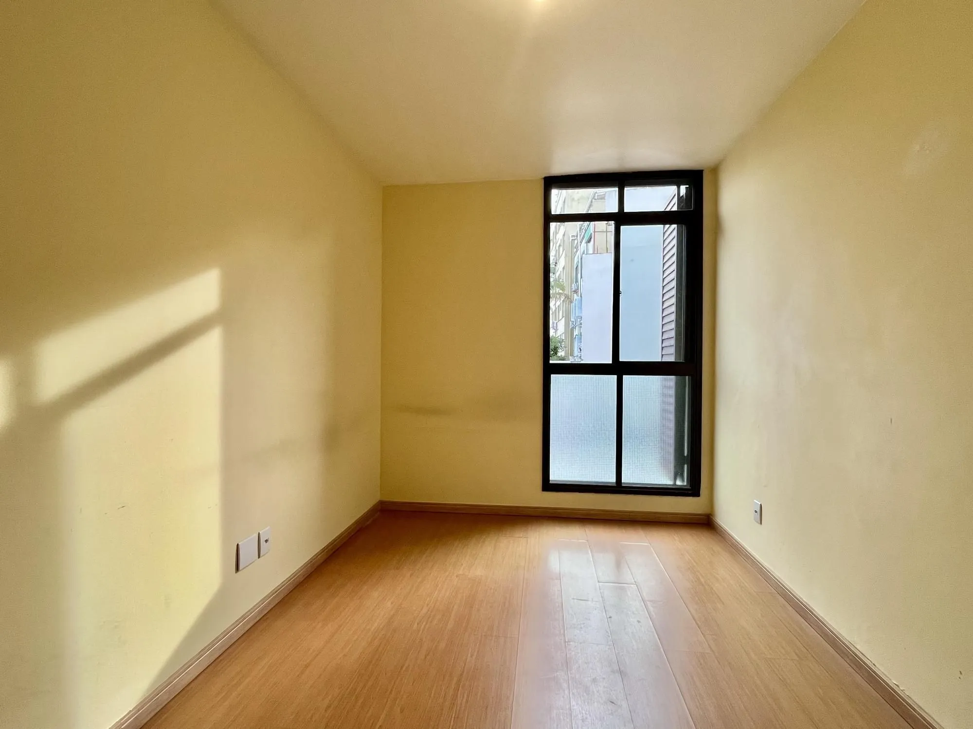 Imagem APARTAMENTO 1 DORMITÓRIO COM VAGA DE GARAGEM