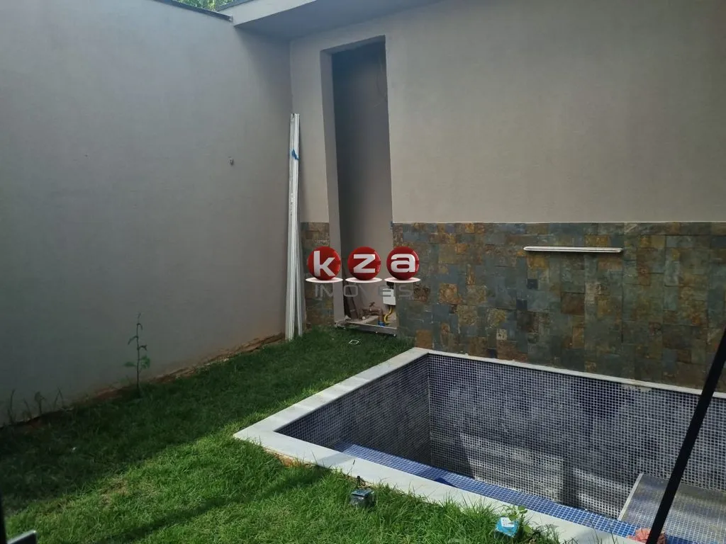 Imagem Imperdível oportunidade: Casa com piscina em condomínio à venda em Valinhos-SP, 3 suítes, 2 salas, 5 banheiros, 4 vagas, 185m².