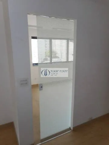 Imagem Ampla sala comercial com 86 m² em Indianópolis, 600 metros Metrô Moema