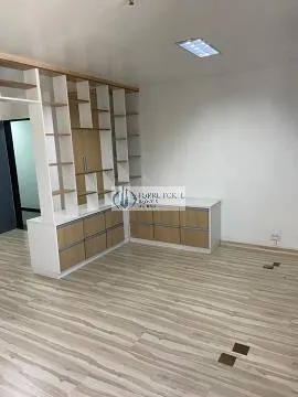 Imagem Sala comercial a 290 m da estação do metrô Paraíso, ideal para consultório