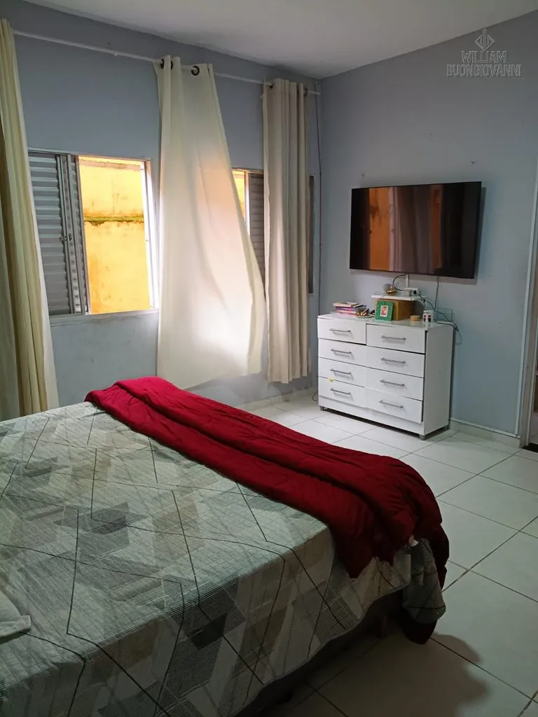 Imagem Casa 4 dormitórios sendo 1 suíte no bairro FLORIDA