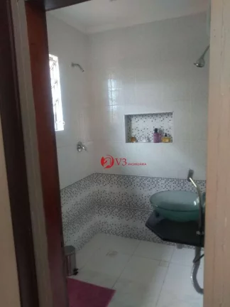 Imagem Sobrado a venda com 3 dormitorios, 3 banheiros, 2 vagas perto do metro guilhermina