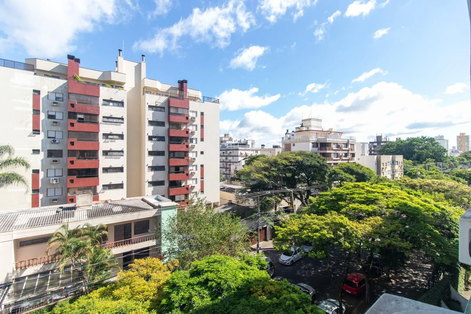 Imagem Apartamento de 03 dormitorios com suite e vaga coberta no bairro Menino Deus