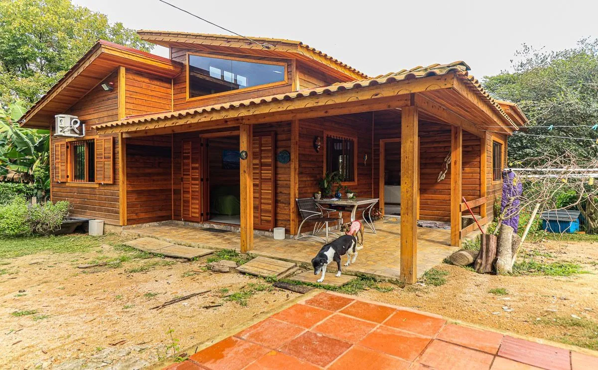 Imagem Casa em Belém Novo