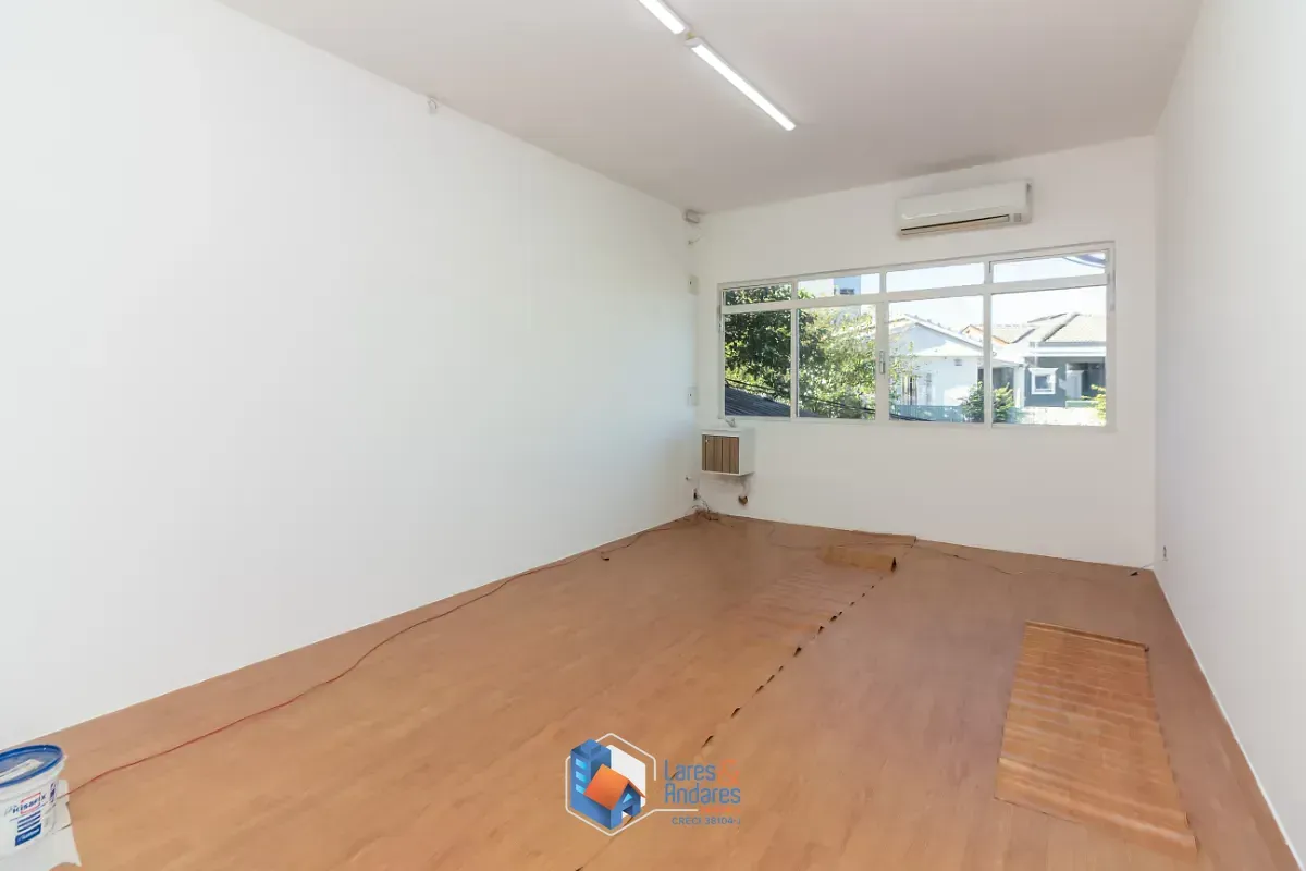 Imagem Conjunto comercial para venda em Parque São Domingos, 320m²