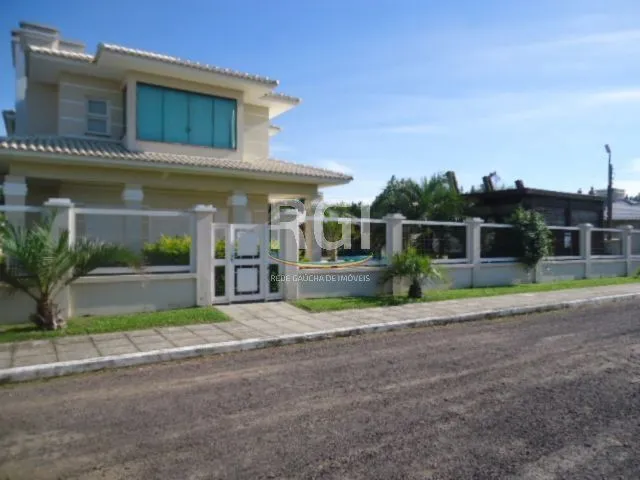 Imagem Casa para Venda - 320m², 4 dormitórios, sendo 2 suites, 3 vagas - Centro