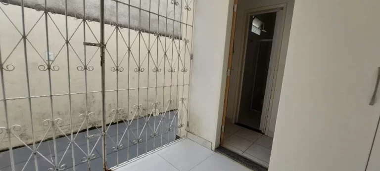 Imagem CASA DUPLEX A VENDA COM 07 QUARTOS 2 SUÍTES E 4 VAGAS DE GARGENS NA PRAIA