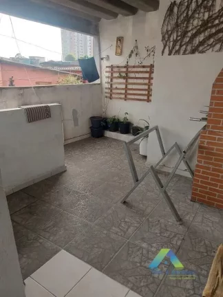 Imagem Sobrado com 309M². 04 quartos e 02 vagas a venda R$ 600 - cidade Domitila -sp