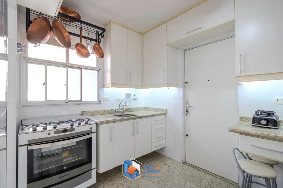 Imagem Apartamento para venda em Campo Belo com 4 quartos, sendo 3 suítes, 172m²