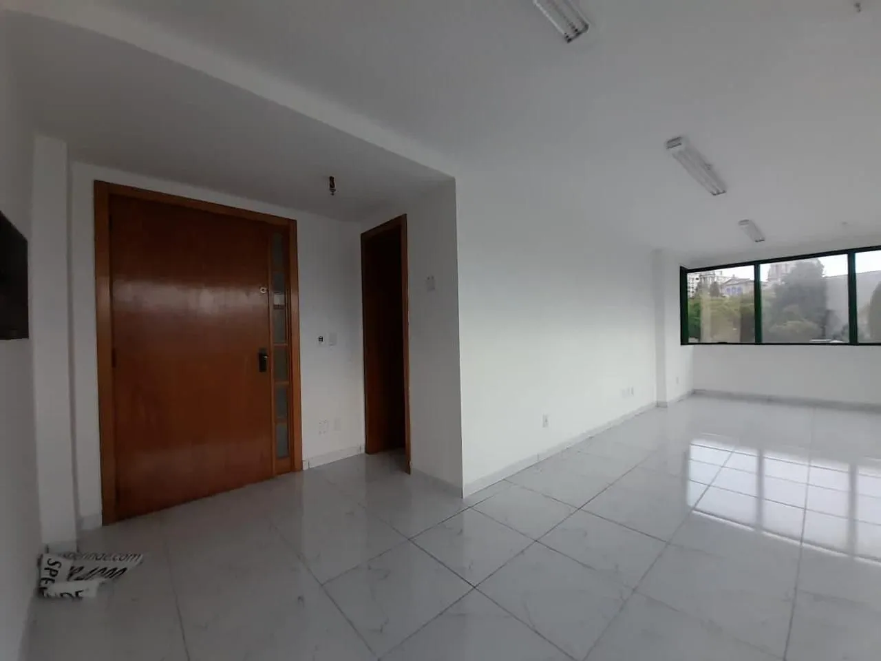Imagem Sala comercial à venda em Porto Alegre, Centro Histórico, 42.23m2