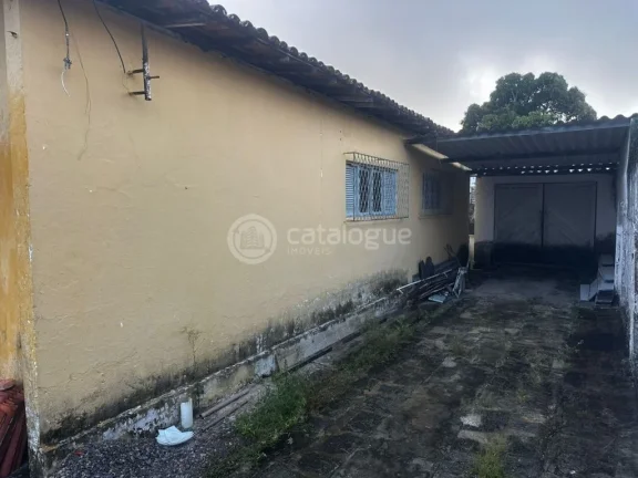 Imagem Casa Antiga com Potencial no Conjunto Ponta Negra