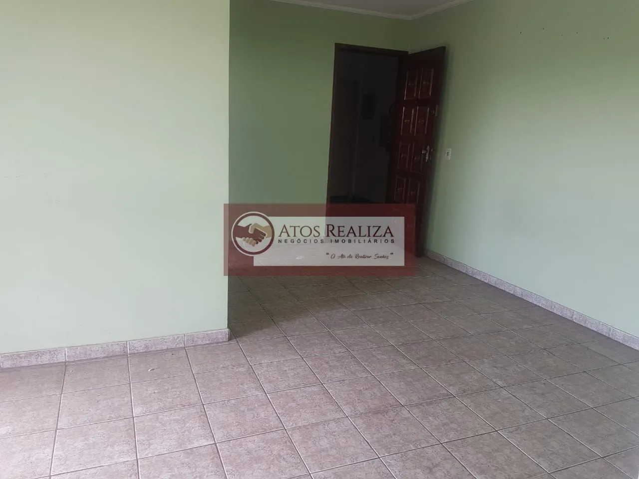 Imagem Vendo Apartamento 2 dormitórios com sacada, piscina e 1 vaga coberta.