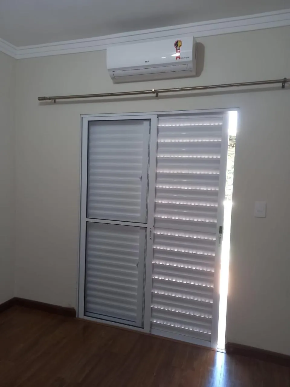 Imagem Casa 3 Dormitórios Condomínio Horto Florestal- Sorocaba SP