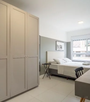 Imagem Oportunidade em Jurerê! Apartamento moderno a poucos metros da praia Este lindo apartamento à vend...