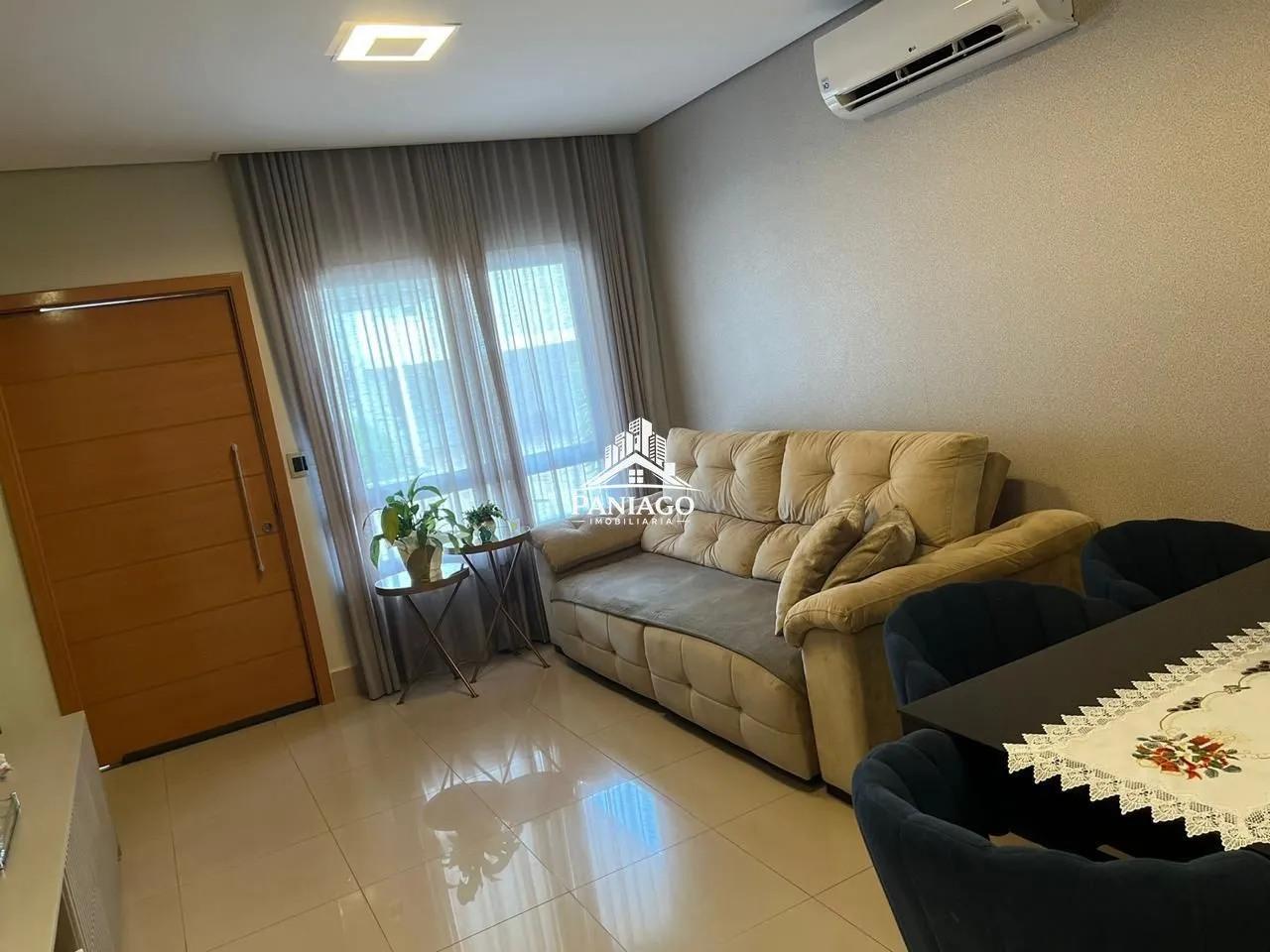 Imagem Imóvel Residencial com 2 Suítes e 247,30 m² de Área Total