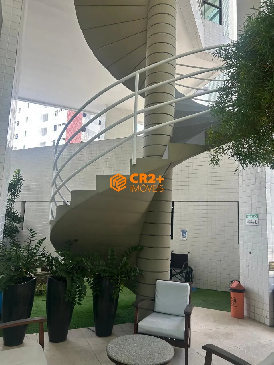 Imagem Vendo Apartamento com 1 Quarto -42m² - Mobiliado e Projetado