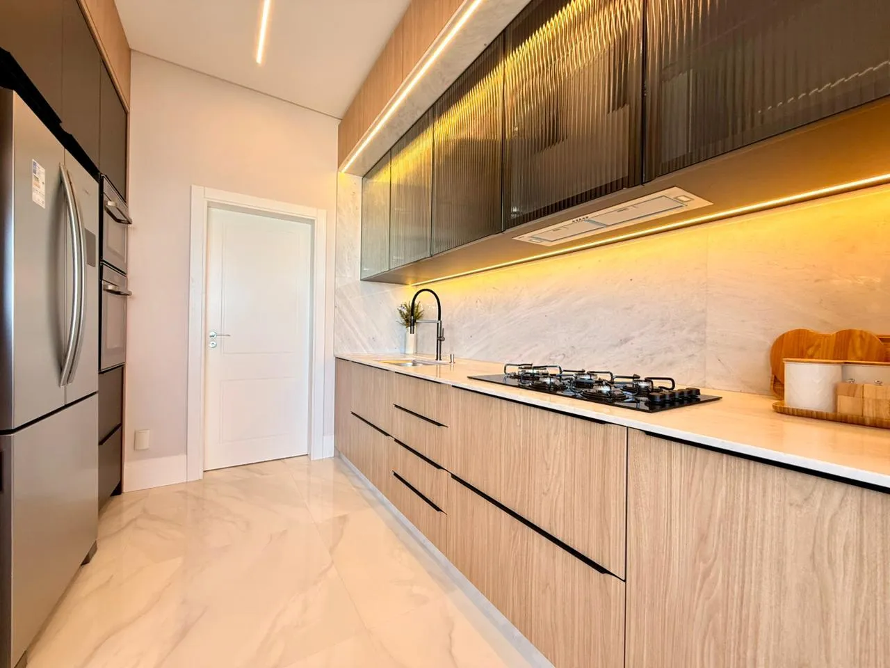 Imagem Apartamento com vista para o mar à venda com 200m2 por R$ 9.980.000,00