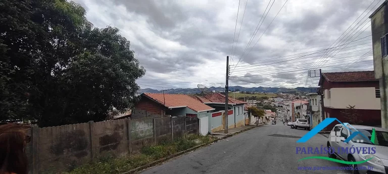 Imagem Casa Residencial ou Comercial com 3 quartos em Cambuí MG