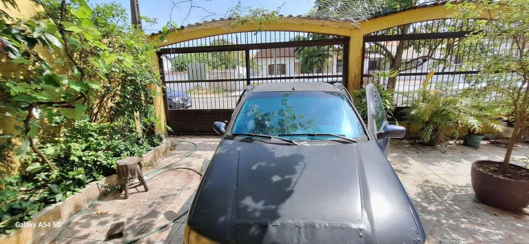Imagem Sobrado no Caiçara - Área Nobre com 3 dormitórios e a poucos metros da praia!