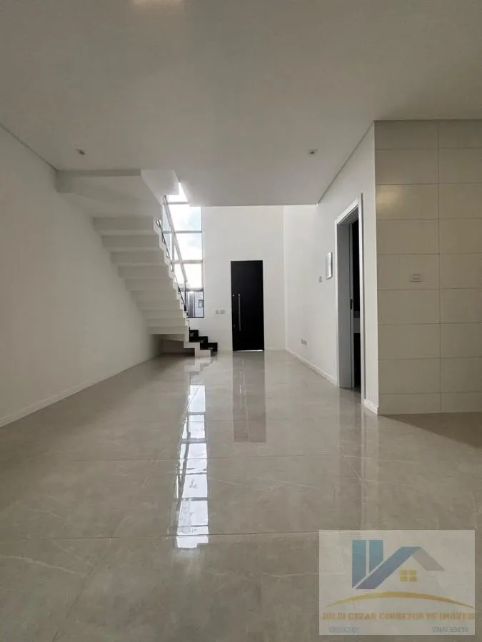 Imagem Sobrado para Venda em São José dos Pinhais, Costeira, 3 dormitórios, 1 suíte, 3 banheiros, 2 vagas