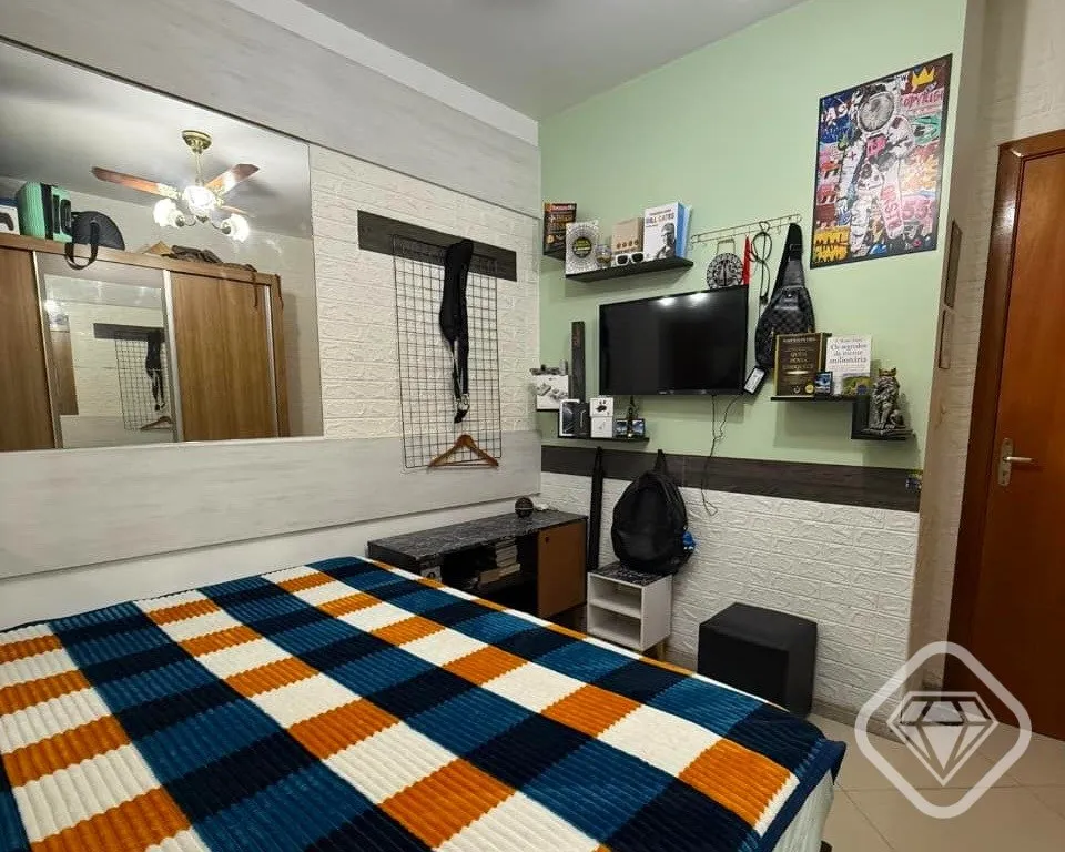 Imagem Casa em condomínio no bairro Hípica, semi mobiliada, totalmente reformada com pátio amplo e excel...