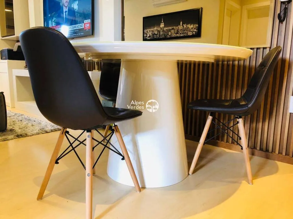 Imagem Vende-se apartamento no centro de Gramado - 1 Quartos- Valor R$880.000,00
