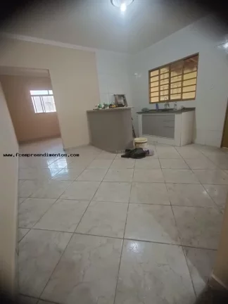 Imagem Casa para Venda em Limeira, Jardim Ipanema, 2 dormitórios, 1 banheiro, 2 vagas