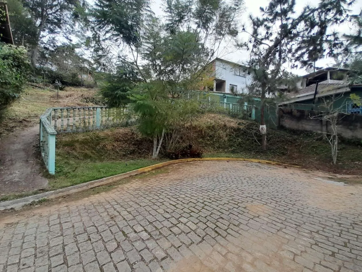 Imagem Terreno em Condomínio para Venda em Teresópolis / RJ no bairro Albuquerque