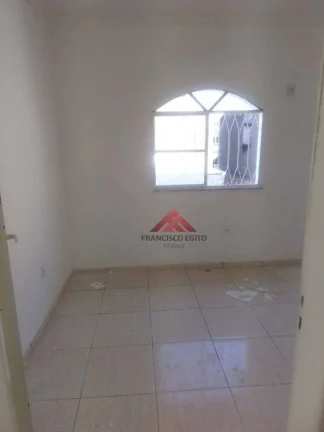 Imagem Casa com 2 dormitórios para alugar por R$ 955,00/mês - Trindade - São Gonçalo/RJ