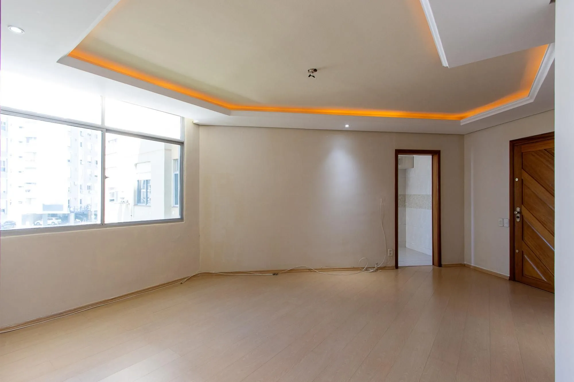 Imagem Excelente Apartamento 2 Dormitórios na Av. Wenceslau Escobar