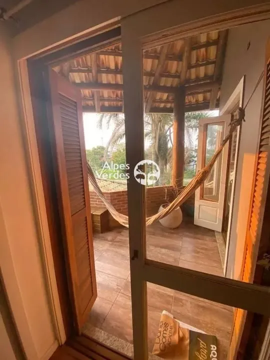 Imagem VENDE-SE CASA COM 03 SUÍTES EM IMBÉ, A MENOS DE 5 MINUTOS DO MAR.