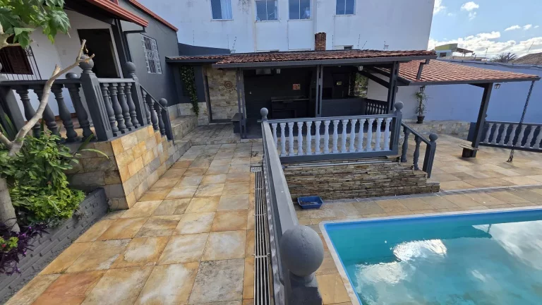 Imagem Casa com 2 quartos, sendo 1 suíte - Jardim Leblon