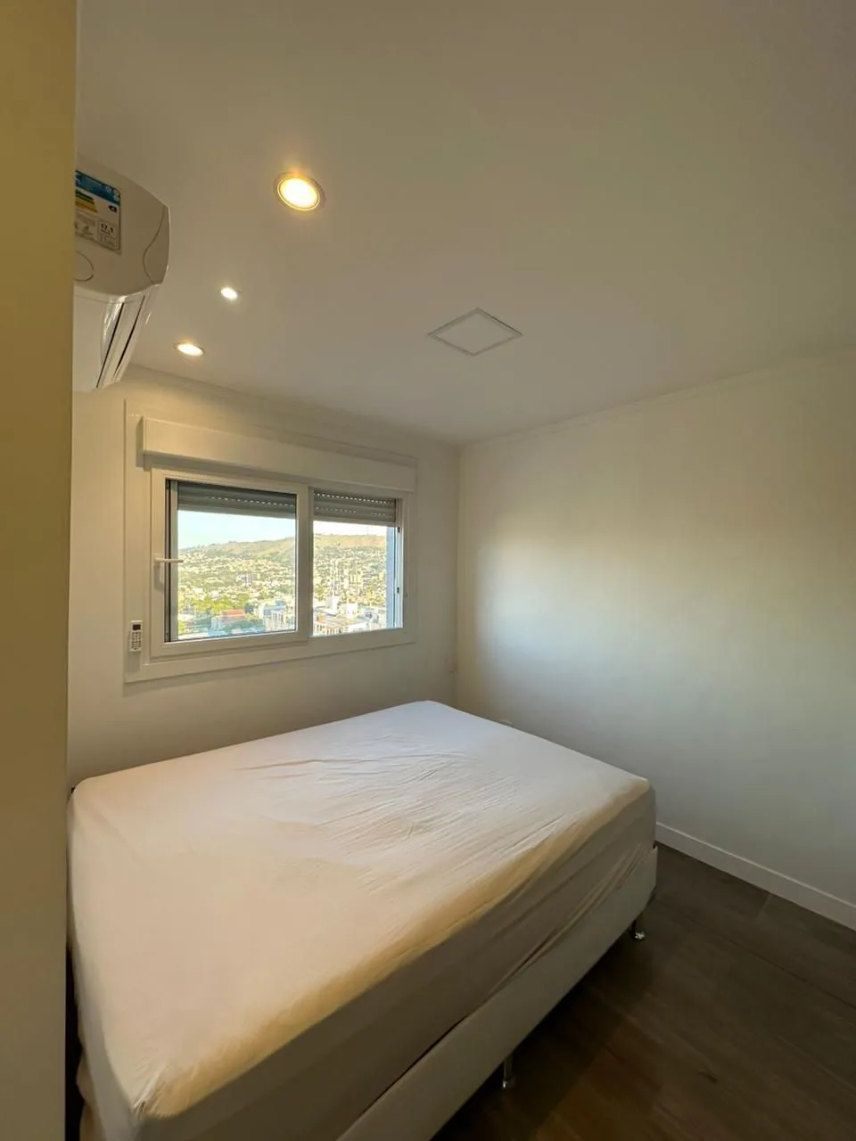 Imagem Apartamento de 2 quartos a venda com vaga dupla no Bairro Santo Antonio