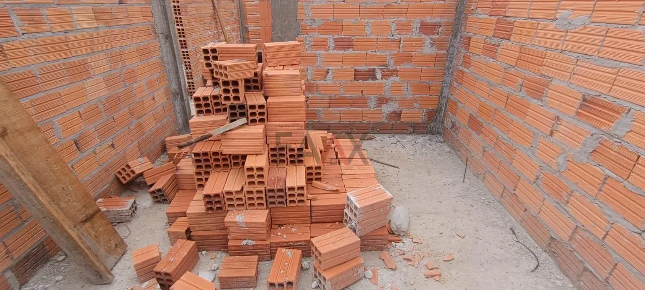 Imagem Casa à Venda em Construção no Bairro Santana com Terreno de 135m