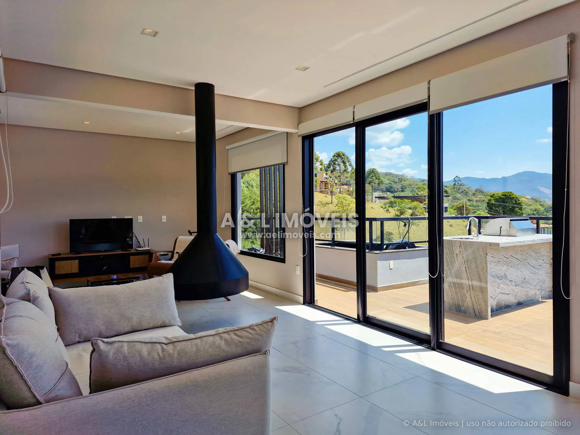 Imagem Casa 355,00 m² | 3 suítes | Vista Pedra do Baú | Santo Antônio do Pinhal