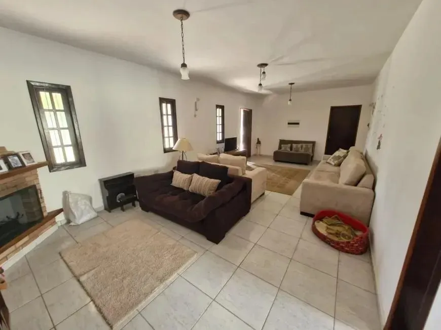 Imagem Chácara de luxo em condomínio: 5 quartos, 1 suíte, 370m² - Venda em Itu-SP