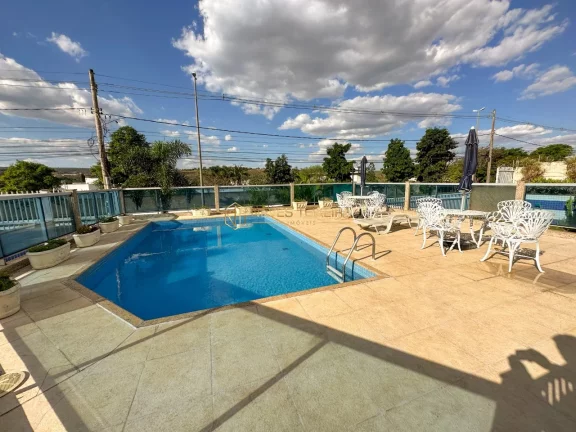 Imagem Excelente kitnet com armários, com vaga de garagem e piscina no Boulevard Studios.