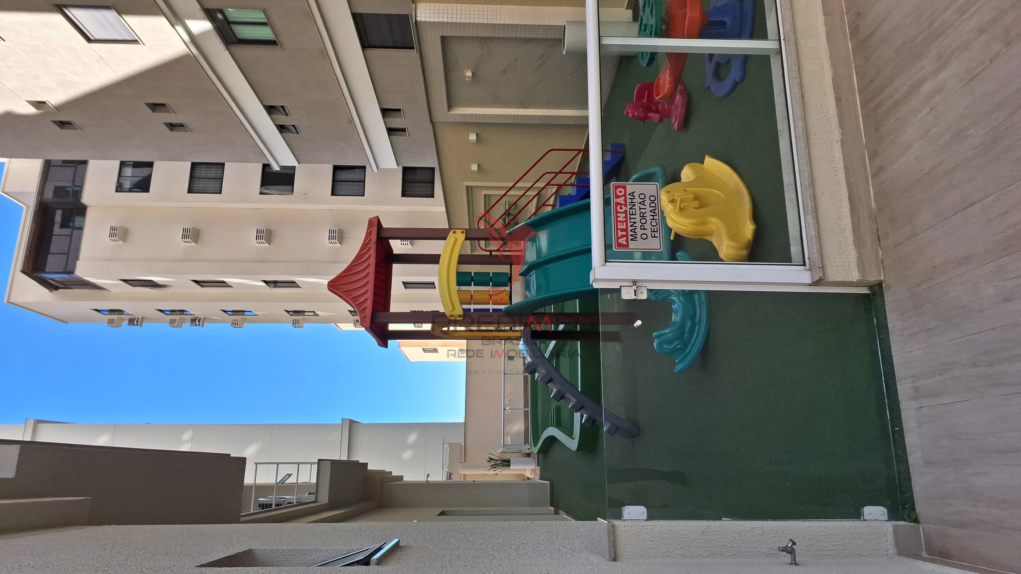 Imagem Apartamento alto padrão na meia praia