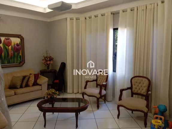 Imagem Casa com 3 dormitórios à venda, 280 m² por R$ 950.000,00 - Alto da Boa Vista - Itumbiara/GO