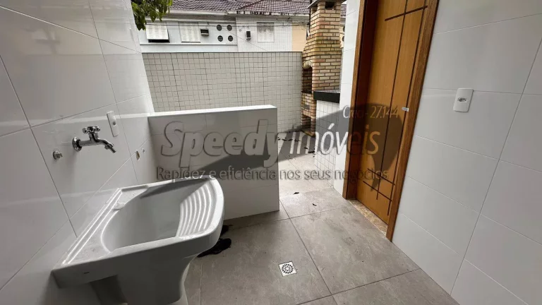 Imagem Casa em Santos para venda 3 dormitórios.