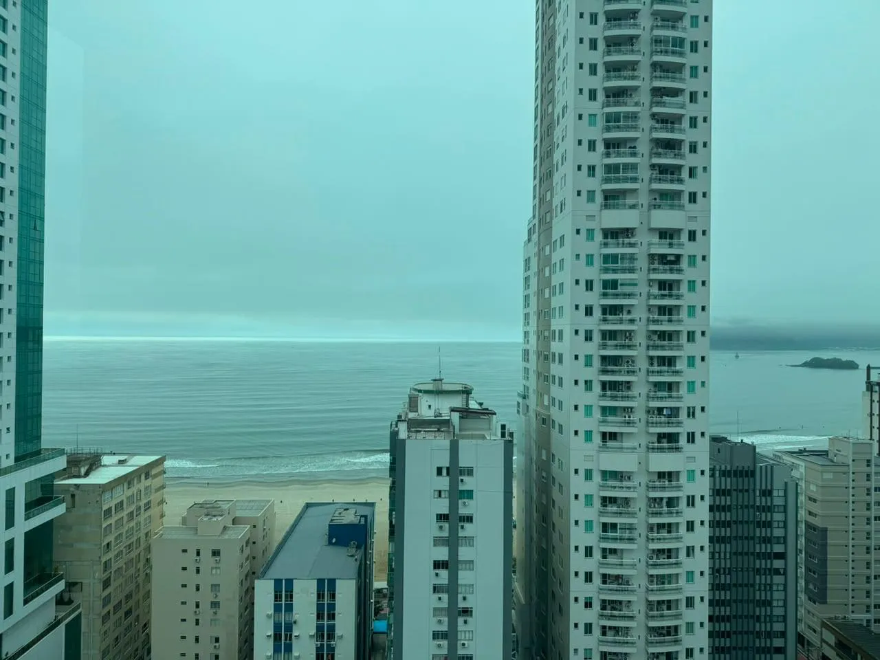 Imagem Apartamento com vista para o mar à venda com 139m2 por R$ 4.200.000,00