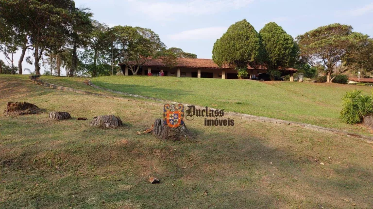 Imagem Sítio com 6 dormitórios à venda, 15000 m² por R$ 1.500.000,00 - Cachoeira - Atibaia/SP