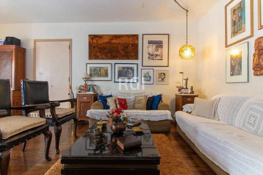 Imagem Cobertura para Venda - 240m², 3 dormitórios, sendo 1 suites, Rio Branco
