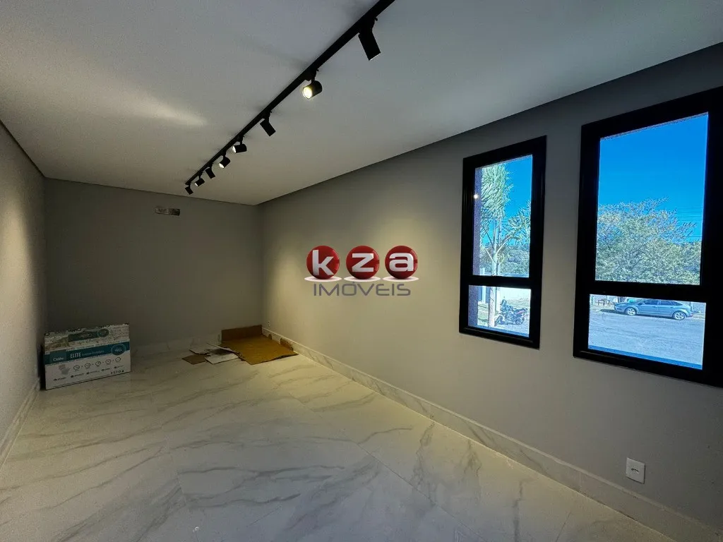 Imagem Casa de luxo para venda e locação em condomínio exclusivo de Valinhos-SP: 4 suítes, 3 salas, 6 banheiros, 4 vagas de garagem, 483m².