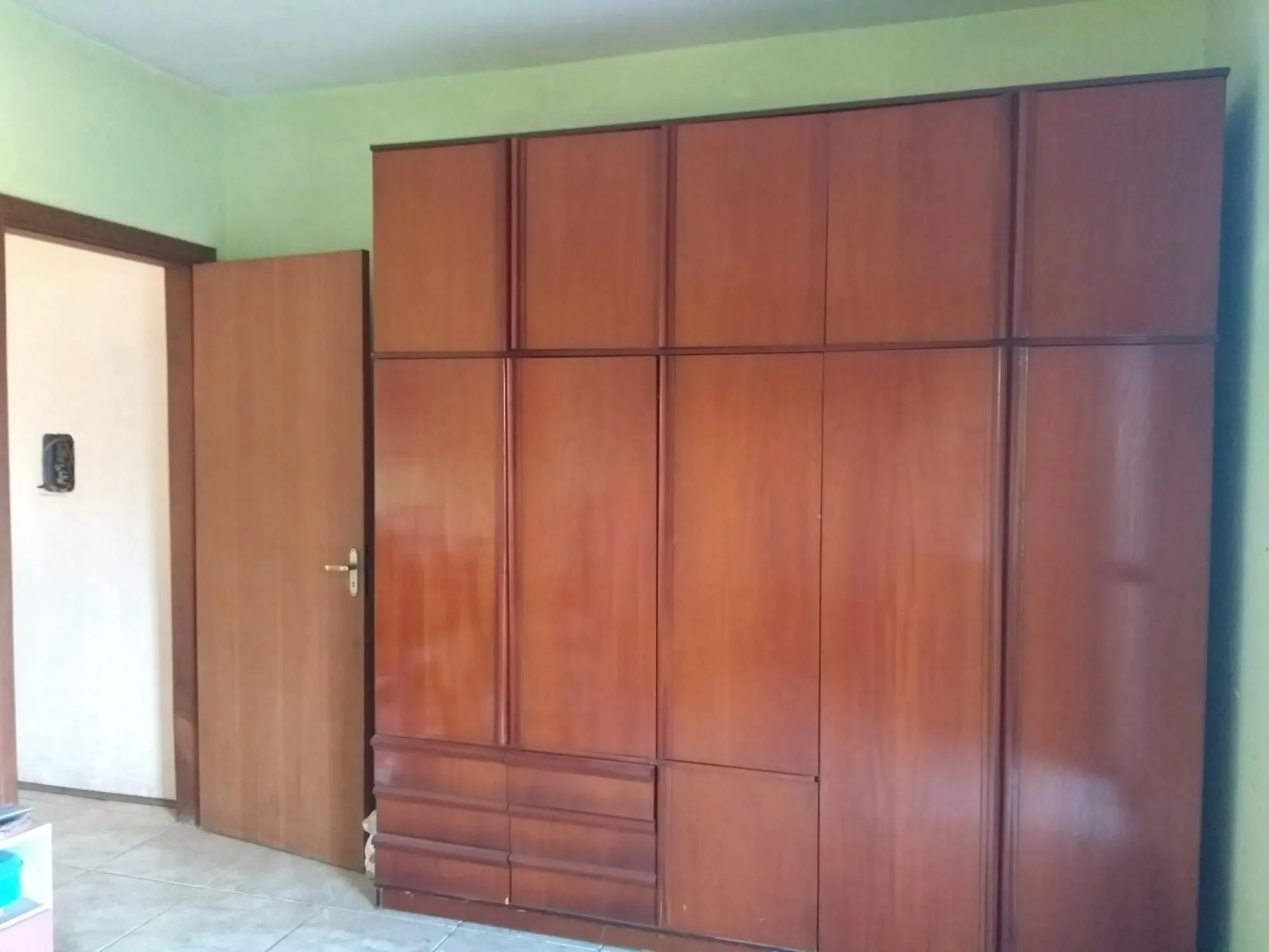 Imagem Predio para Venda - 291m², 3 dormitórios, sendo 2 suites, 1 vaga - Partenon