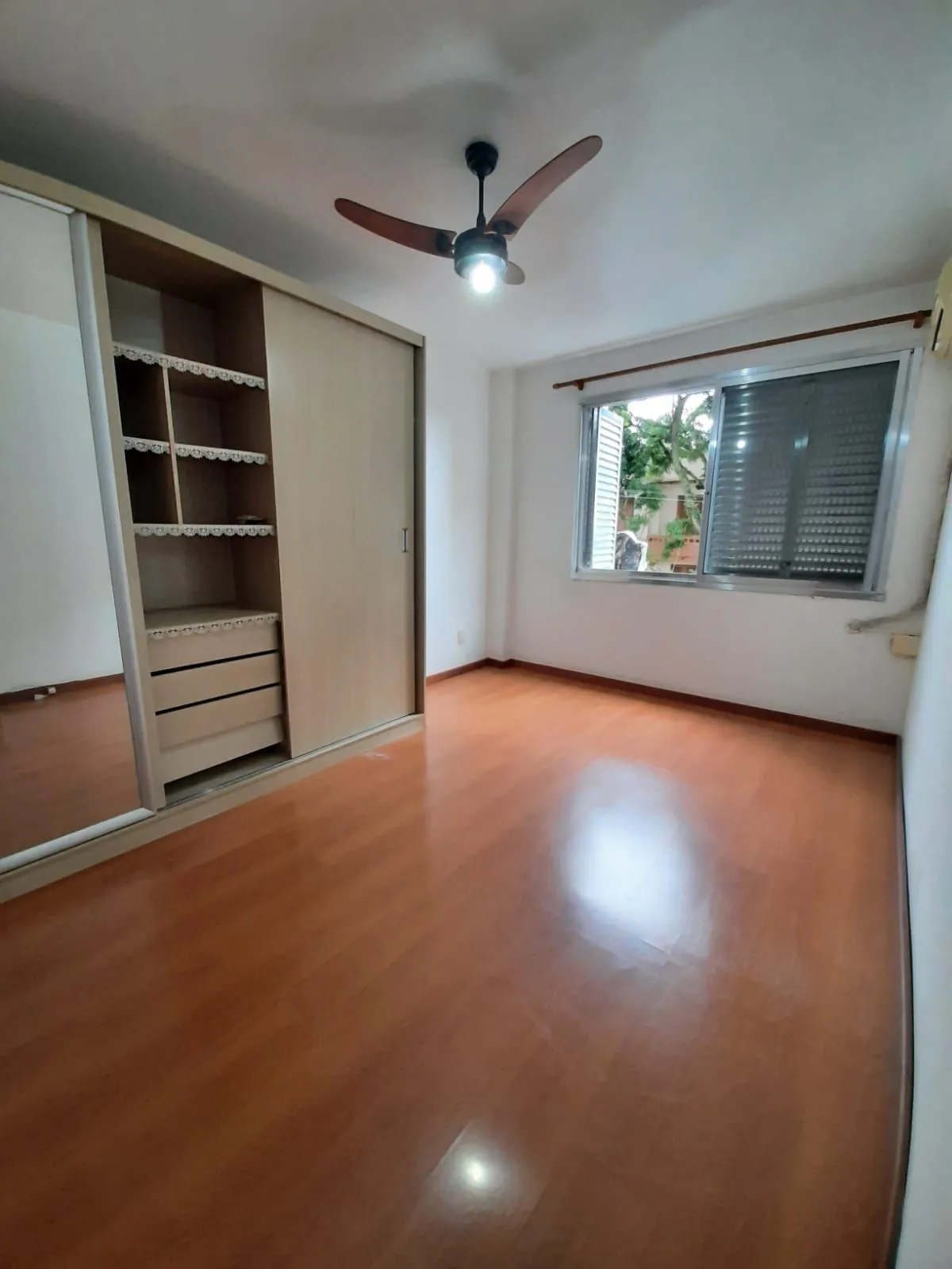 Imagem Apartamento de 2 Dormitórios para Vender no Centro Histórico